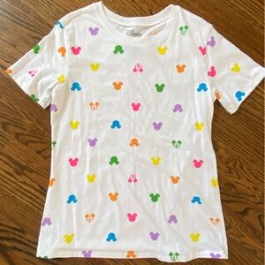 Women’s Disney Mickey Mouse tee shirt size small like new